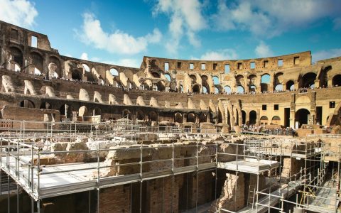 Why was the Colosseum built? (The story behind it explained!)