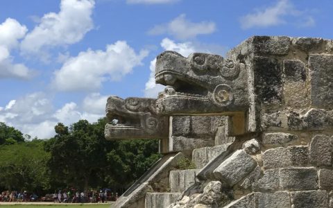 What is architecture of Mayan civilization known for? (Key features and significance)