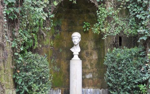 Who Was Publius Vergilius Maro? Learn About the Roman Poets Life Story!