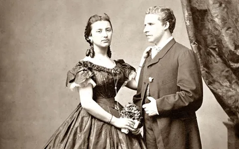 Rich vs Poor in Victorian Times: Real Working Class Fashion Trends